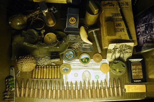 Nhiều nhất là những vỏ đạn súng, quả bom bi, lựu đạn và một số vật dụng cá nhân.